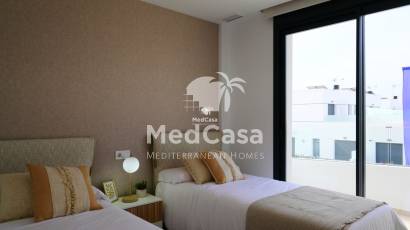 Obra nueva - Semi pareado -
Dolores