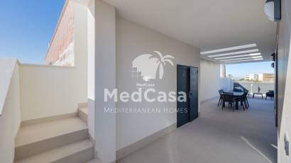 Obra nueva - Villa -
Torrevieja