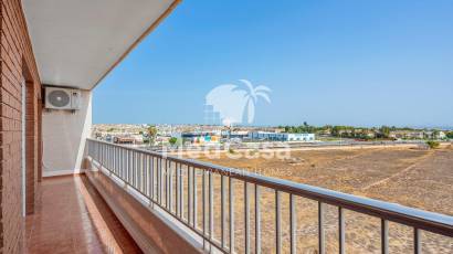 Wiederverkauf - Apartment -
Torrevieja - Punta prima