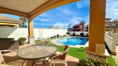 Resale - Villa -
Orihuela Costa - Cabo Roig