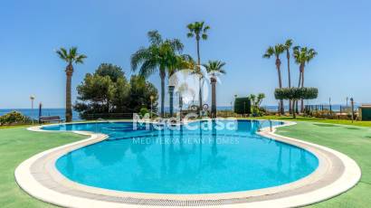 Resale - Apartment -
Orihuela Costa - Campoamor