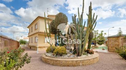 Resale - Villa -
Orihuela Costa - Hurchillo