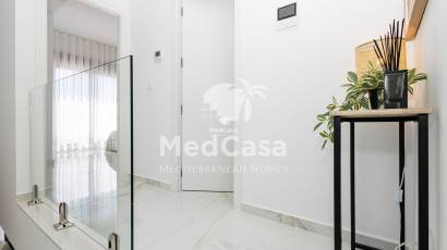 Obra nueva - Villa -
Polop de La Marina