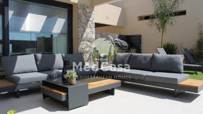 Obra nueva - Villa -
Golf Altaona