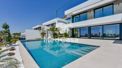 Obra nueva - Villa -
Finestrat