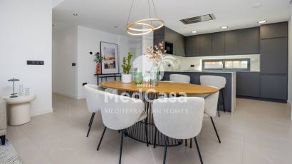 Obra nueva - Villa -
Torrevieja