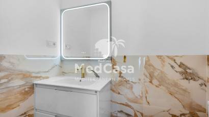 Wiederverkauf - Apartment -
Torrevieja - Punta prima