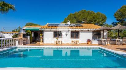 Wiederverkauf - Villa -
Orihuela Costa - Villamartín