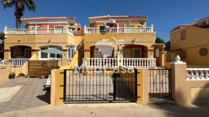 Resale - Townhouse -
Orihuela Costa - La Regia