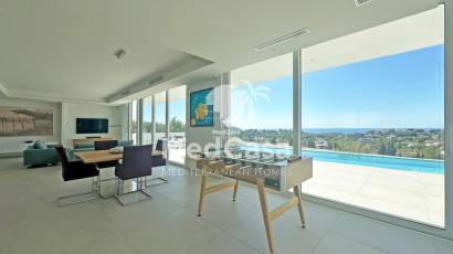 Resale - Villa -
Moraira - Benimeit