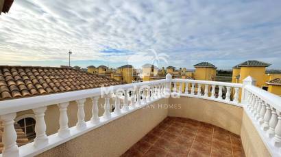 Resale - Townhouse -
Ciudad Quesada - Lo Marabú