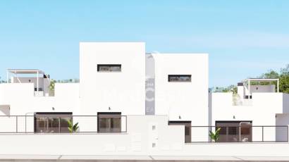 Obra nueva - Adosado -
Roldan