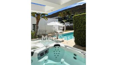 Resale - Villa -
Jávea - Cansalades