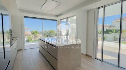 Obra nueva - Villa -
Benissa