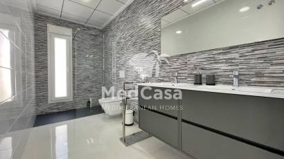 Neubau - Villa -
Rafal