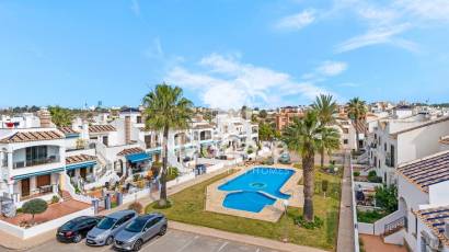 Segunda mano - Ático -
Orihuela Costa - PAU 8