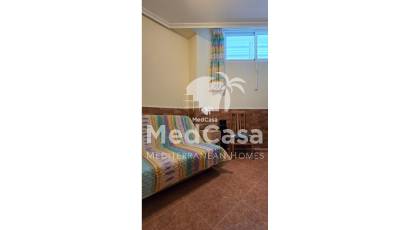 Resale - Ground floor apartment -
Formentera del Segura