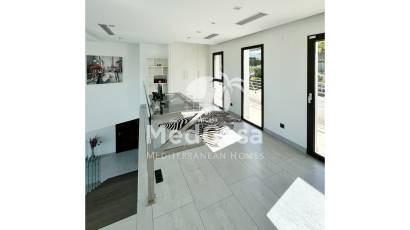 Resale - Villa -
Jávea - Cansalades