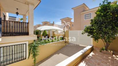 Segunda mano - Adosado -
Orihuela Costa - Los Altos