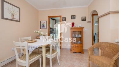 Resale - Semi detached  -
Torrevieja - Nueva Torrevieja - Aguas Nuevas