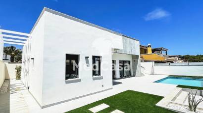 Neubau - Villa -
Pinar de Campoverde