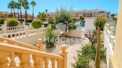 Resale - Townhouse -
Ciudad Quesada - Doña Pepa