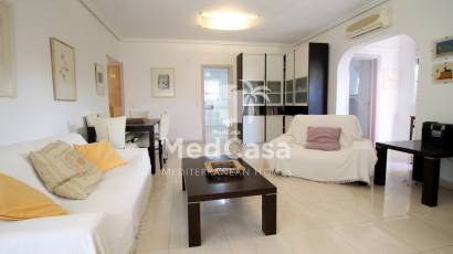 Resale - Villa -
Mil Palmeras