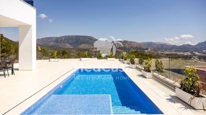 Obra nueva - Villa -
Polop de La Marina