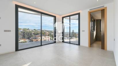 Obra nueva - Villa -
Benissa