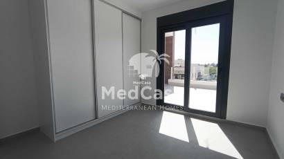 Neubau - Villa -
Daya Nueva