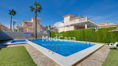 Segunda mano - Adosado -
Orihuela Costa - Los Altos