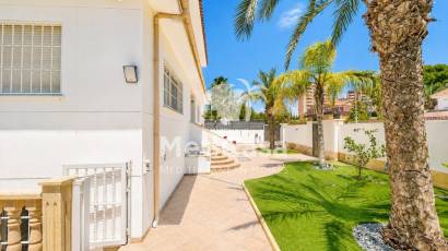 Wiederverkauf - Villa -
Dehesa de campoamor - Campoamor