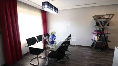 Resale - Townhouse -
Redován - Redovan - Town