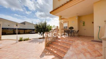 Resale - Villa -
Orihuela Costa - Hurchillo