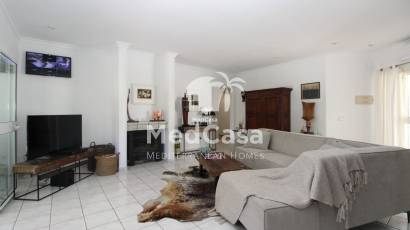 Resale - Villa -
Benissa - Buenavista