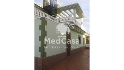 Obra nueva - Villa -
Torrevieja