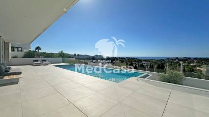 Resale - Villa -
Moraira - Benimeit
