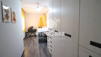 Resale - Townhouse -
Redován - Redovan - Town