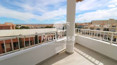 Segunda mano - Apartamento -
Torrevieja