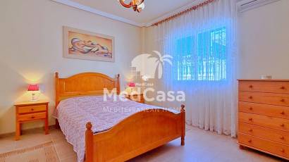 Segunda mano - Villa -
Orihuela Costa