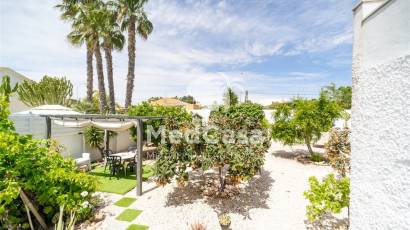 Wiederverkauf - Villa -
Torrevieja - El chaparral