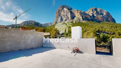 Obra nueva - Villa -
Polop de La Marina
