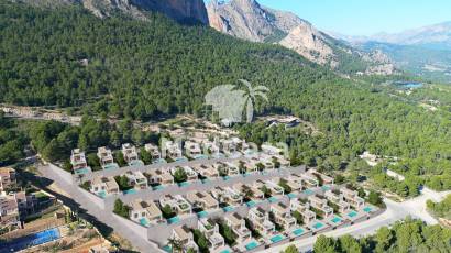 Obra nueva - Villa -
Polop de La Marina