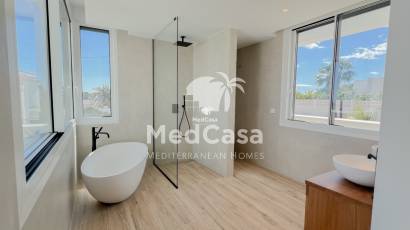 Obra nueva - Villa -
Benissa