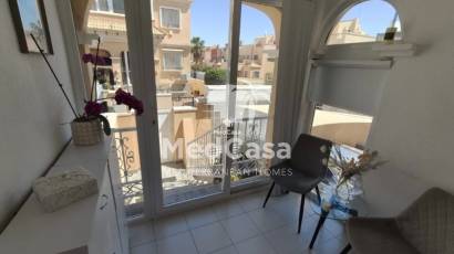 Segunda mano - Adosado esquina -
Orihuela Costa - Villamartín