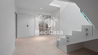 Obra nueva - Villa -
Benidorm