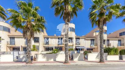 Wiederverkauf - Reihenhaus -
Orihuela Costa - Cabo Roig