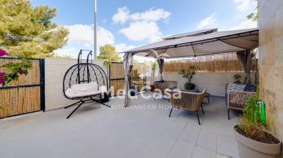 Wiederverkauf - Reihenhaus -
Orihuela Costa - Villamartín