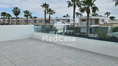 Obra nueva - Villa -
Golf Vistabella