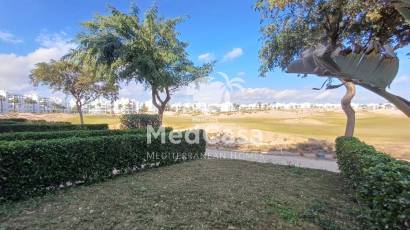 Segunda mano - Apartamento planta baja -
Roldan